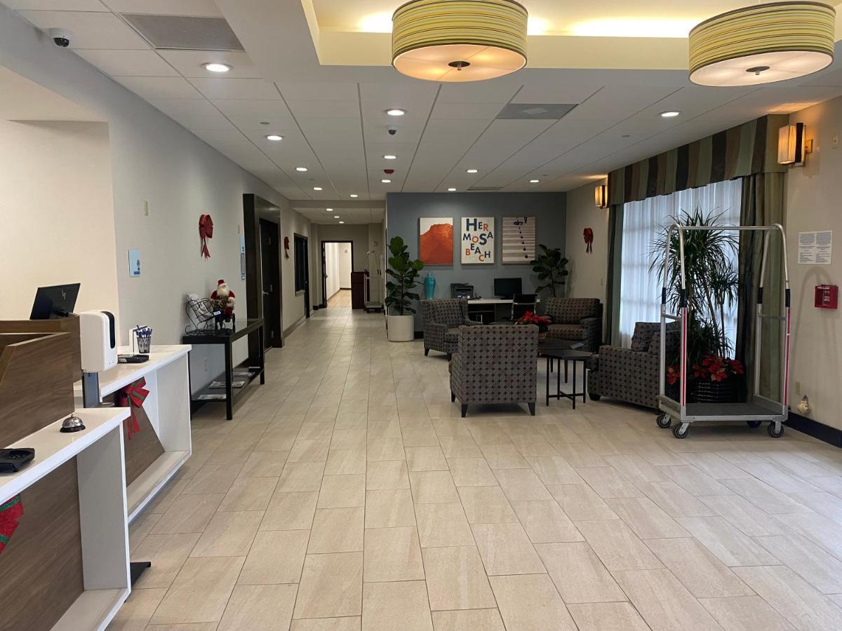 Holiday Inn Express Hotel & Suites Hermosa Beach By Ihg Exterior photo