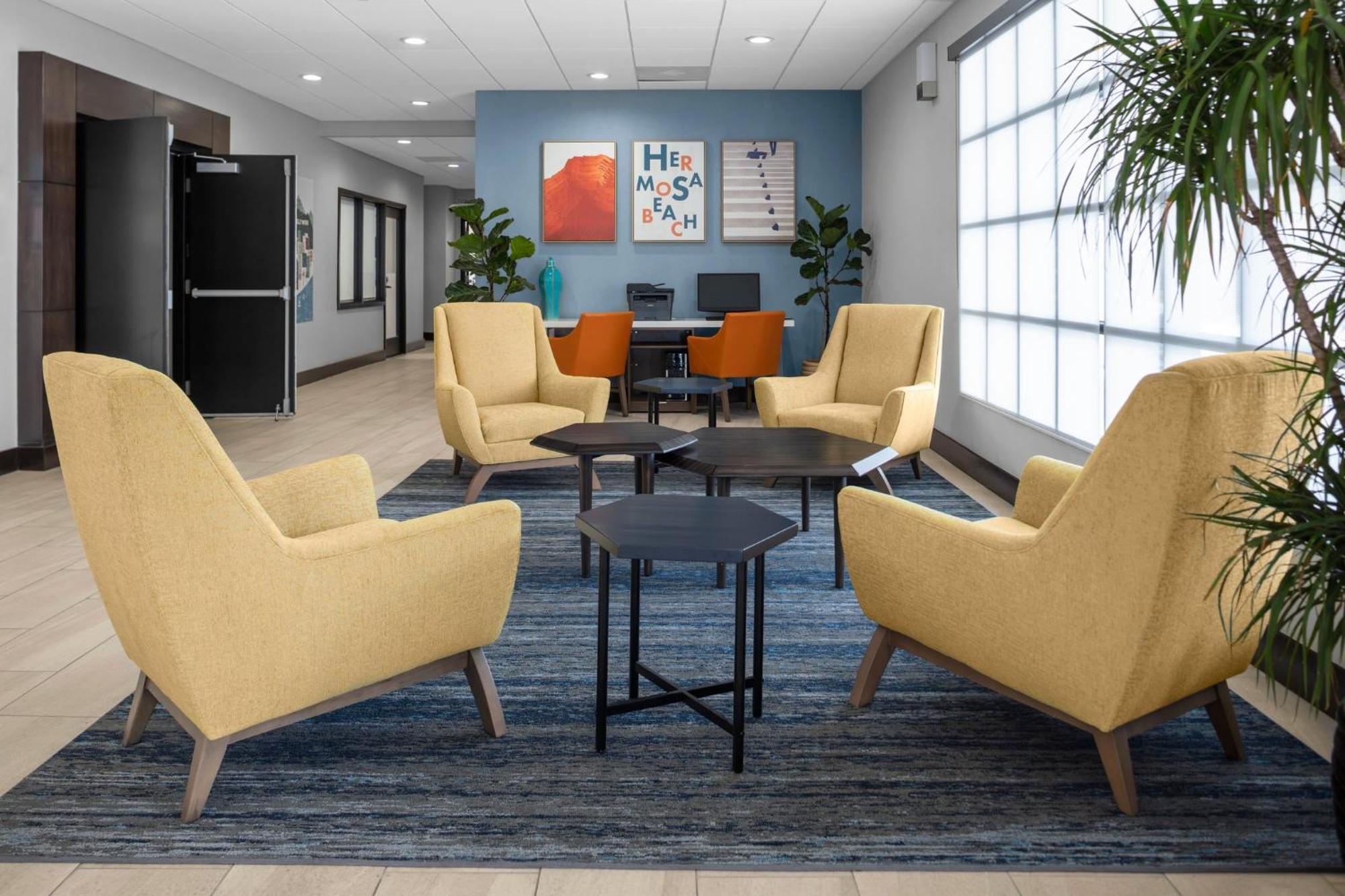 Holiday Inn Express Hotel & Suites Hermosa Beach By Ihg Exterior photo